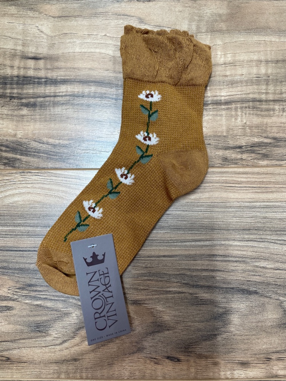 Crown Vintage Floral Knit Socks
